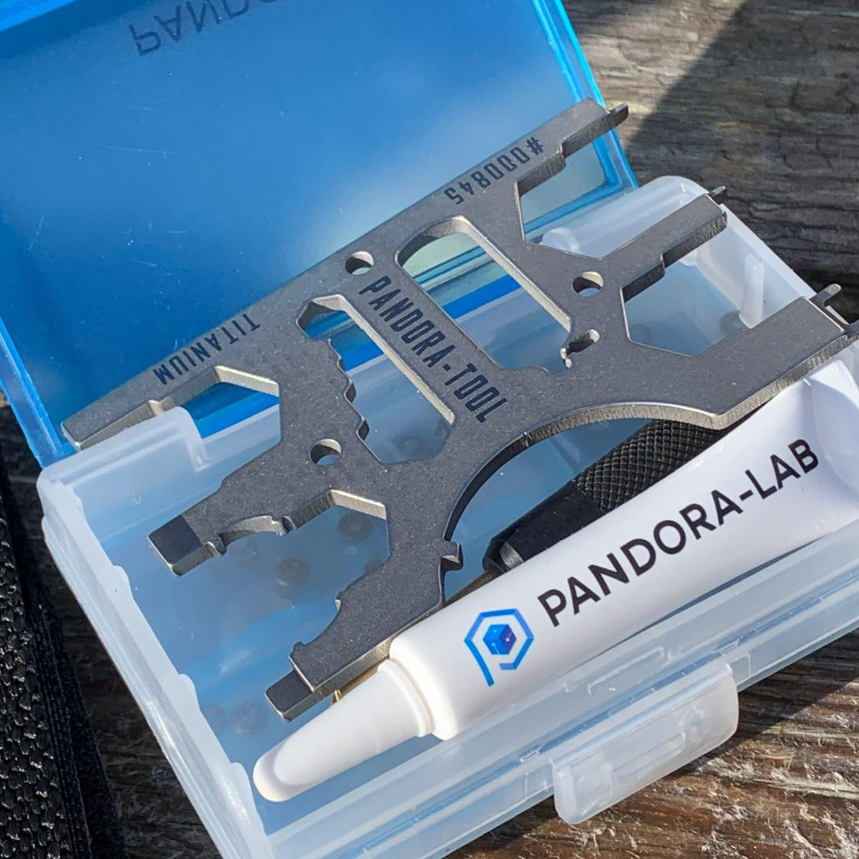 Pandora Lab Scuba Divers Multitool 3 - Titanium