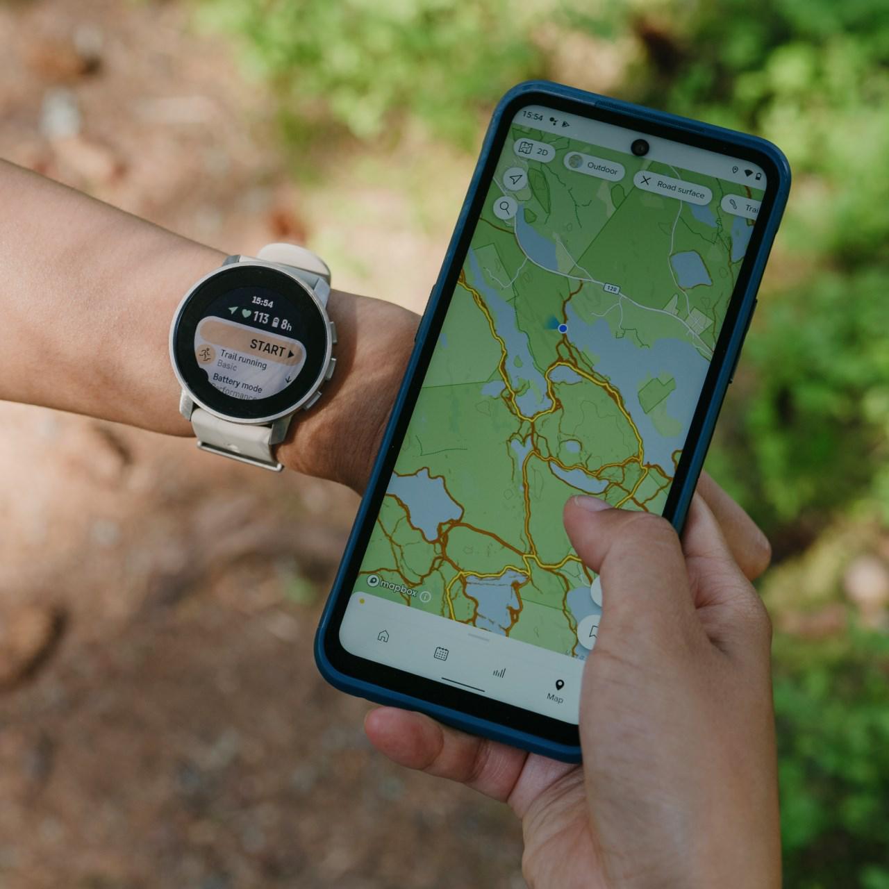 Suunto watch with online maps